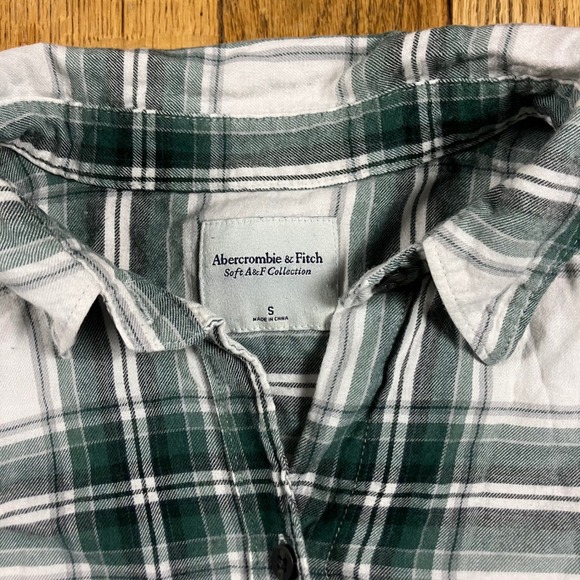Abercrombie Fitch Plaid Cropped Shirt Womens Size Small Green White‎ Long Sleeve - Picture 3 of 3